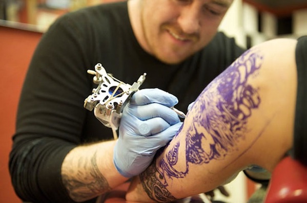 choosing artist to do tattoos